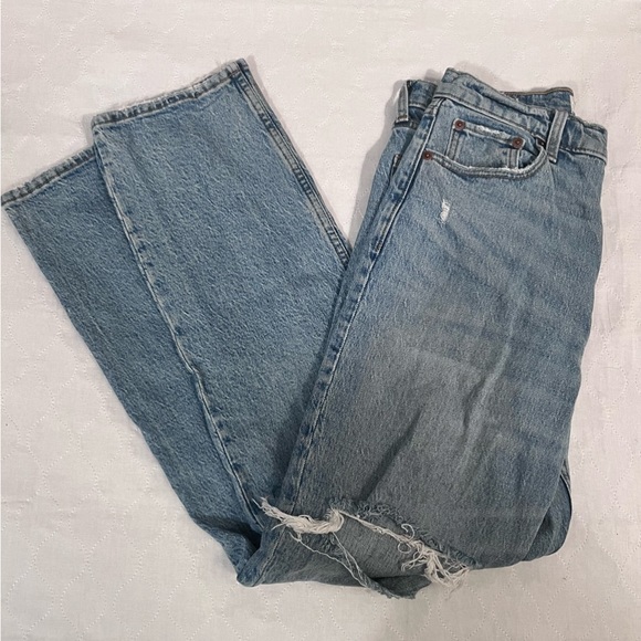 Abercrombie and Fitch Ultra High Rise 90s Straight Jean - Picture 3 of 5